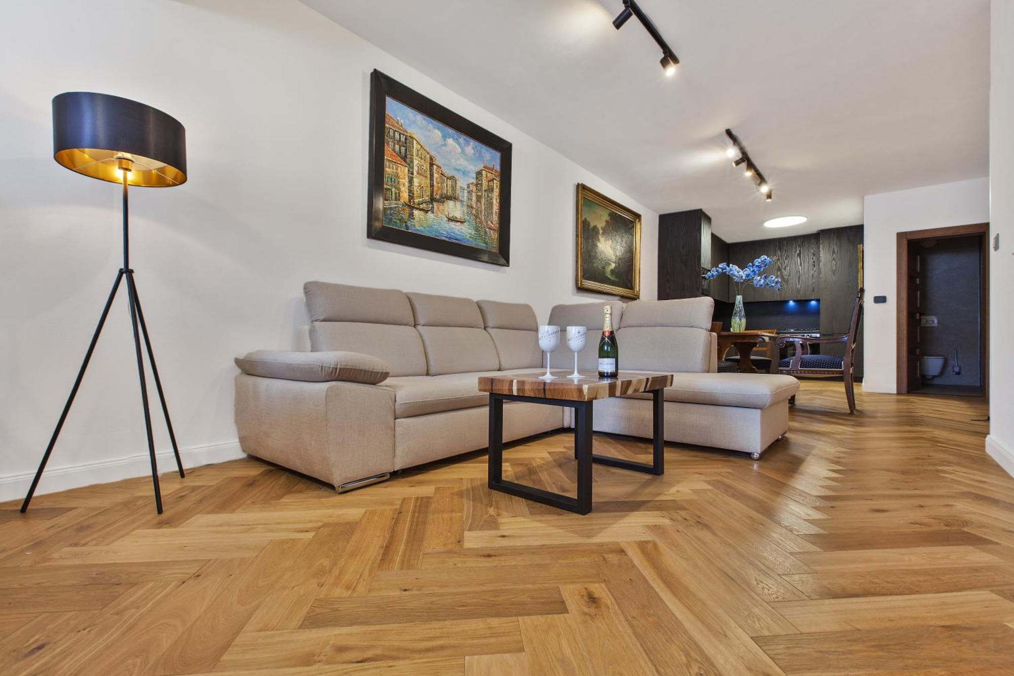 Brezno Central Apartments Luaran gambar