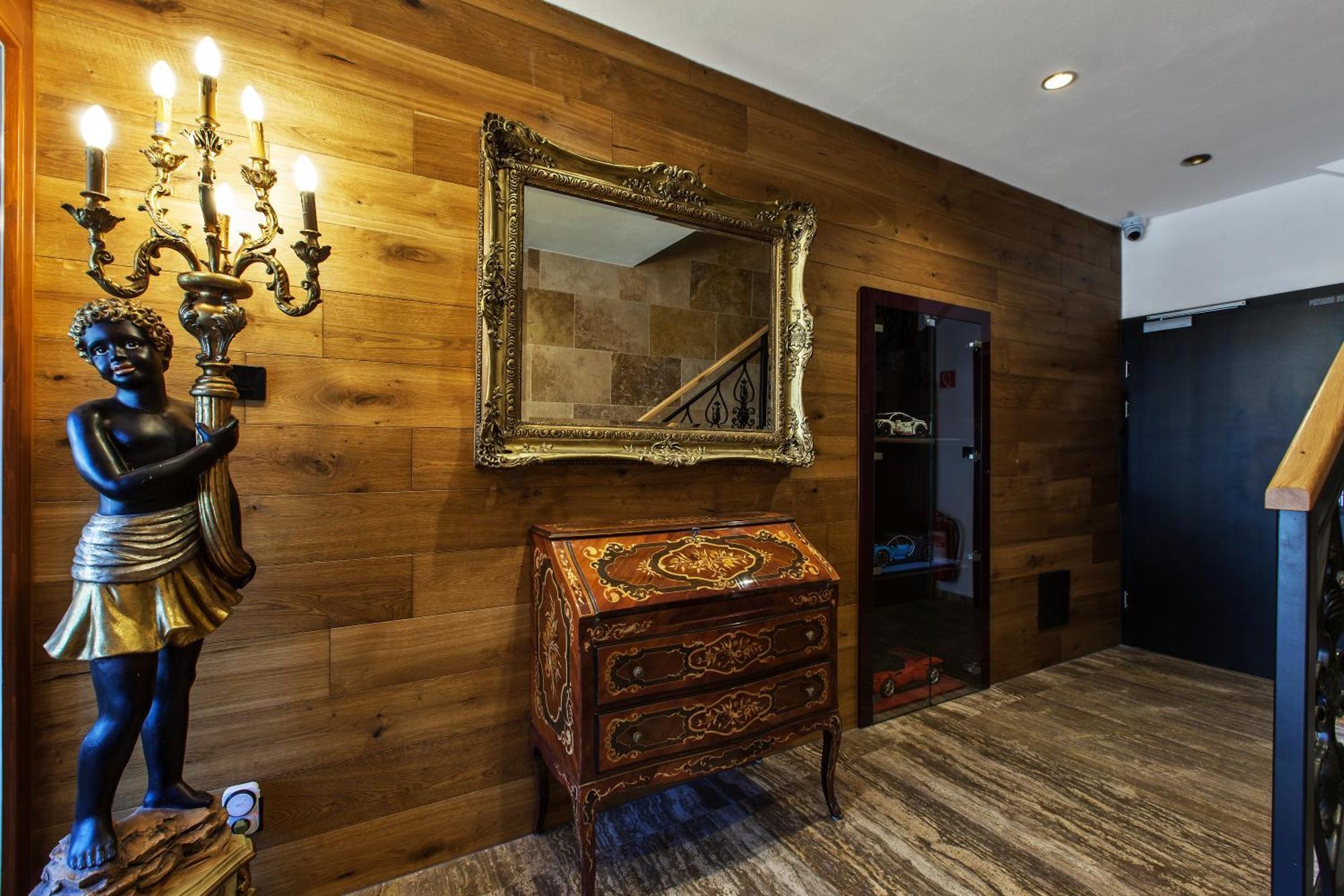 Brezno Central Apartments Luaran gambar